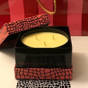 Victoria’s Secret Yearn Mood Candle
